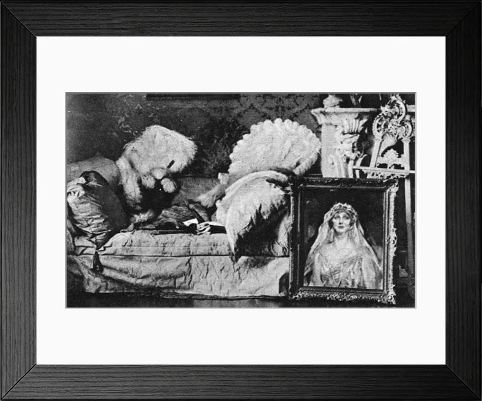 Framed Print : Wedding of Lady Diana Manners and Duff Cooper - gifts Framed Print : Wedding of Lady Diana Manners and Duff Cooper - gifts