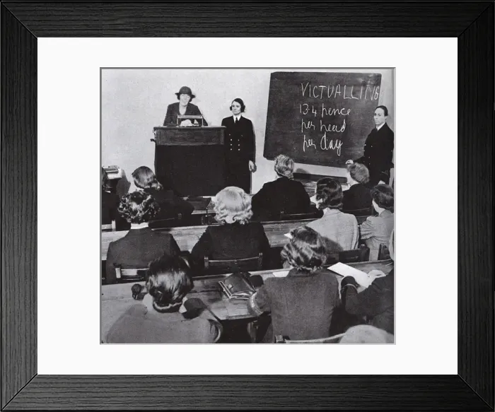 Framed Print : Wrens probationary officers at a lecture, 1940 Framed Print : Wrens probationary officers at a lecture, 1940