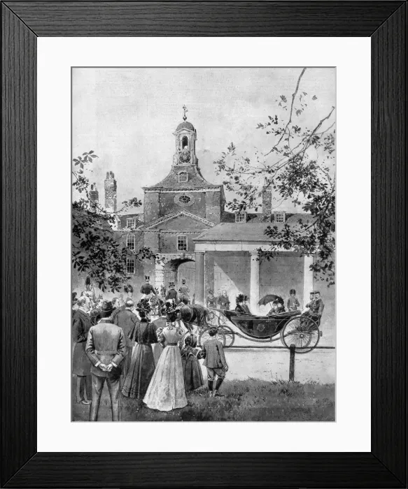 Framed Print : Queen Victoria in London: en route to Kensington Palace 1899 Framed Print : Queen Victoria in London: en route to Kensington Palace 1899