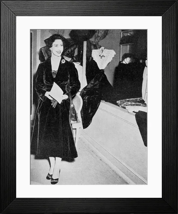 Framed Print : Princess Margaret visits Christian Dior salon in Paris Framed Print : Princess Margaret visits Christian Dior salon in Paris