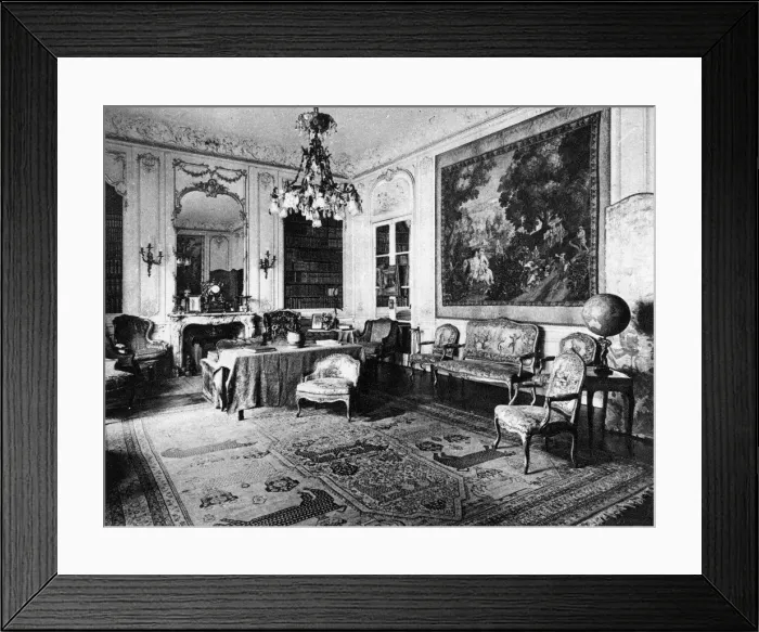 Framed Print : Sir Philip Sassoons home, 25 Park Lane: the library Framed Print : Sir Philip Sassoons home, 25 Park Lane: the library