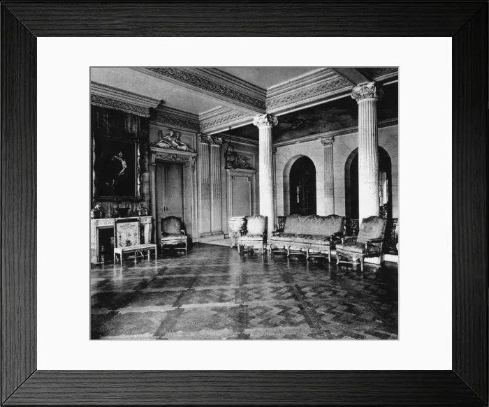 Framed Print : Sir Philip Sassoons home, 25 Park Lane: the upper landing Framed Print : Sir Philip Sassoons home, 25 Park Lane: the upper landing