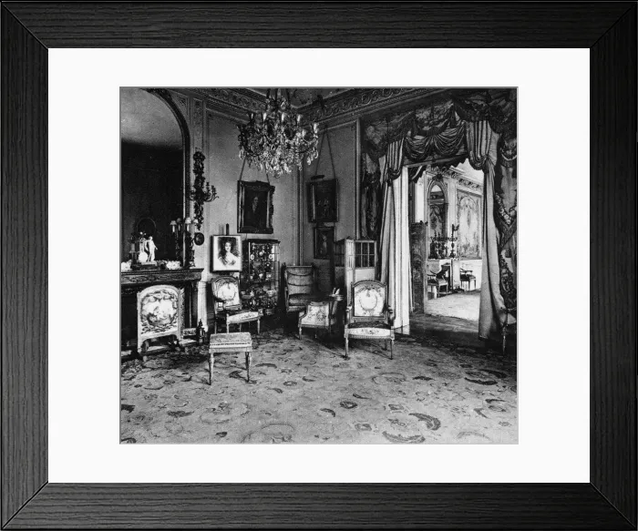 Framed Print : Sir Philip Sassoons home, 25 Park Lane: the boudoir