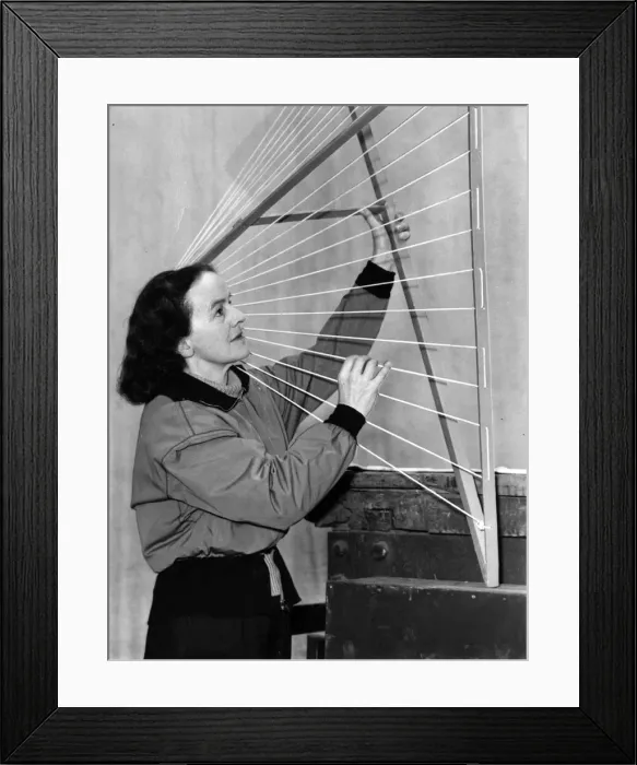 Framed Print : Barbara Hepworth discusses with Michael Tippett Framed Print : Barbara Hepworth discusses with Michael Tippett