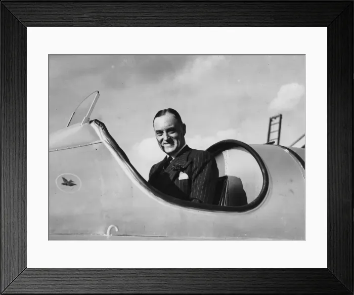Framed Print : Malcolm Campbell with his Bluebird car, 1931 Framed Print : Malcolm Campbell with his Bluebird car, 1931