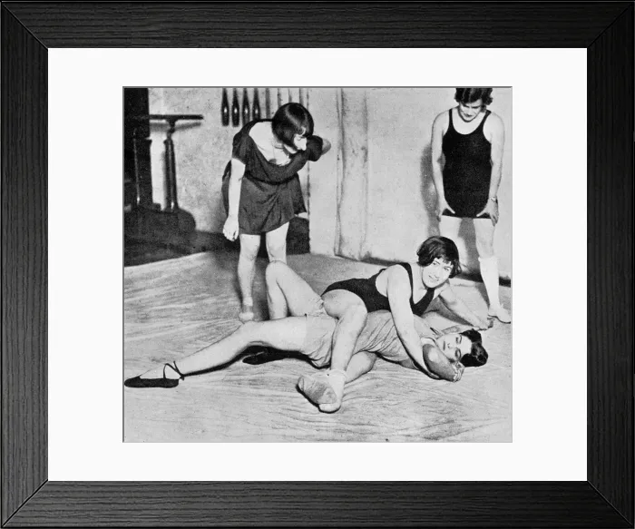 Framed Print : Wrestling club for women in Vauxhall Framed Print : Wrestling club for women in Vauxhall