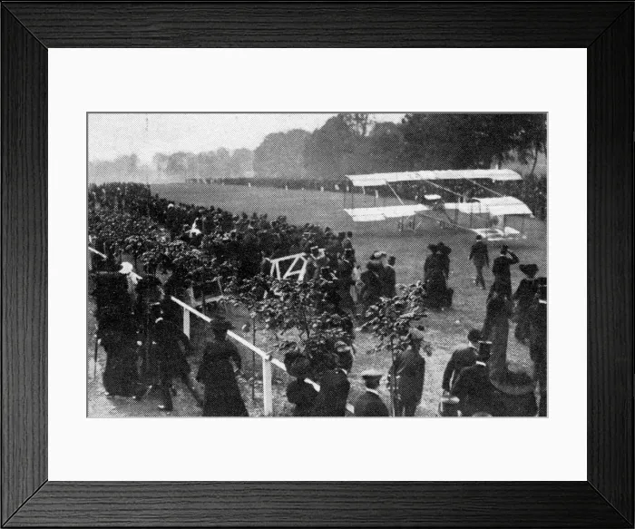 Framed Print : Mr Grahame-White flying at Ranelagh, 1910