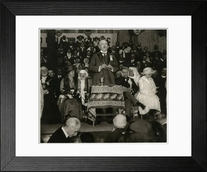 Framed Print : Lloyd George speaking at the Welsh National Eisteddfod