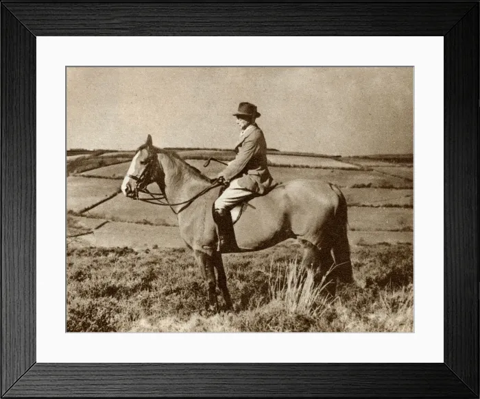 Framed Print : The artist, Alfred Munnings, riding a horse in Somerset
