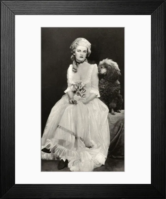 Framed Print : Margaret Whigham at the Famous Beauties Ball Framed Print : Margaret Whigham at the Famous Beauties Ball