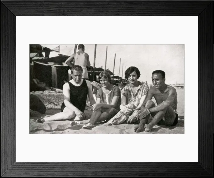 Framed Print : Bright Young Things at the Venice Lido Framed Print : Bright Young Things at the Venice Lido