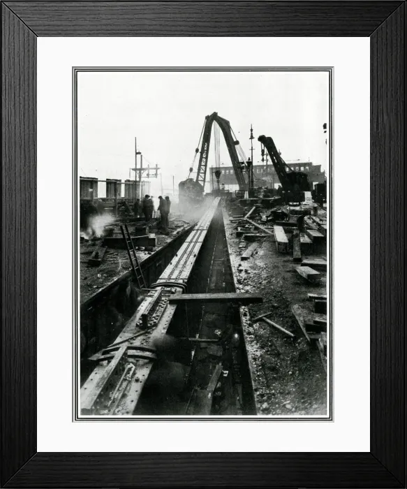 Framed Print : Widening of Cannon Street Bridge, London 1926 Framed Print : Widening of Cannon Street Bridge, London 1926