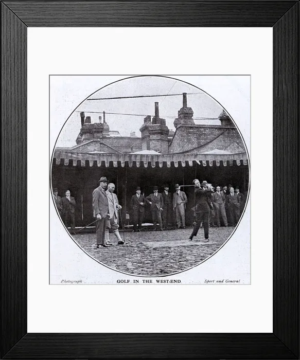 Framed Print : Golf in the West-End Framed Print : Golf in the West-End