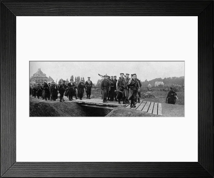 Framed Print : British naval division troops defending Antwerp - 1914 Framed Print : British naval division troops defending Antwerp - 1914