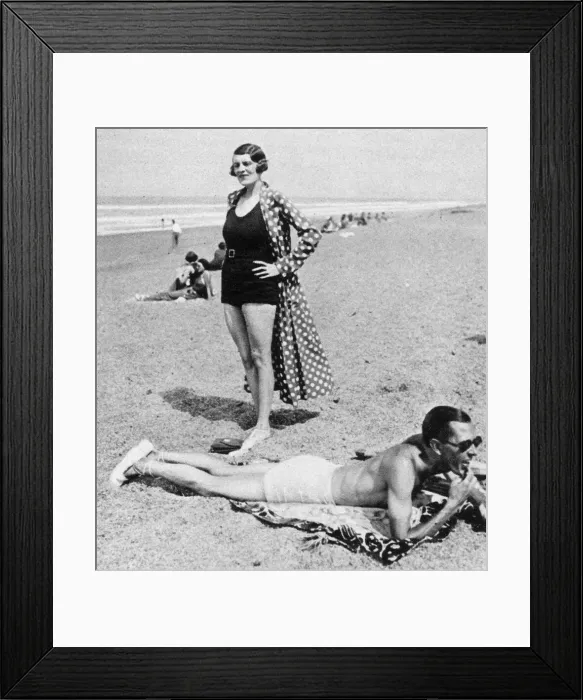 Framed Print : M. and Mme. Dubonnet at the Miramar beach, Biarritz Framed Print : M. and Mme. Dubonnet at the Miramar beach, Biarritz