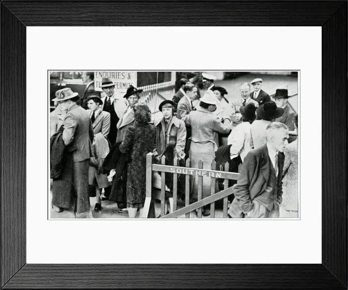 Framed Print : Outbreak of WWII Germans trying to leave England Framed Print : Outbreak of WWII Germans trying to leave England