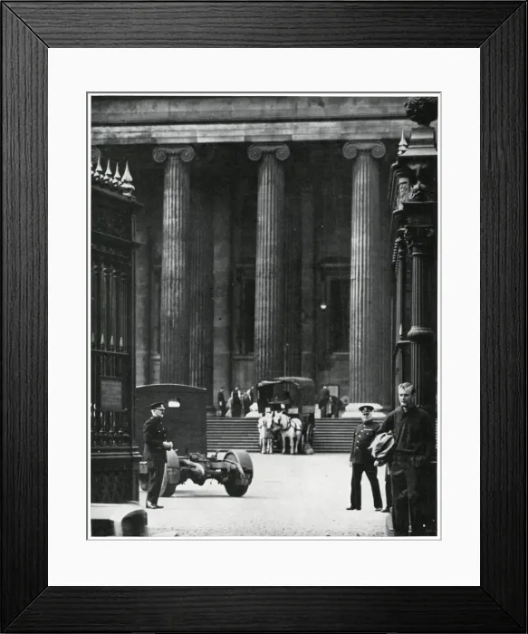 Framed Print : Outbreak of WWII Evacuation of objects from British Museum Framed Print : Outbreak of WWII Evacuation of objects from British Museum