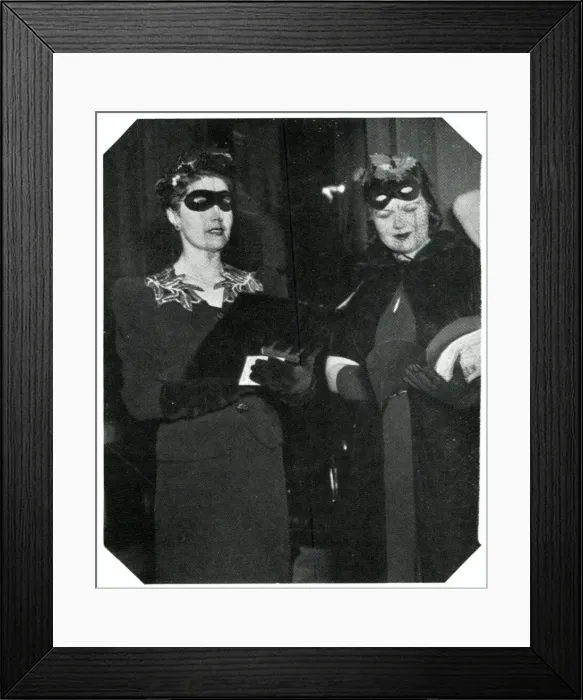 Framed Print : Lady Alexandra Haig and Lady Lettice Ashley-Cooper Framed Print : Lady Alexandra Haig and Lady Lettice Ashley-Cooper