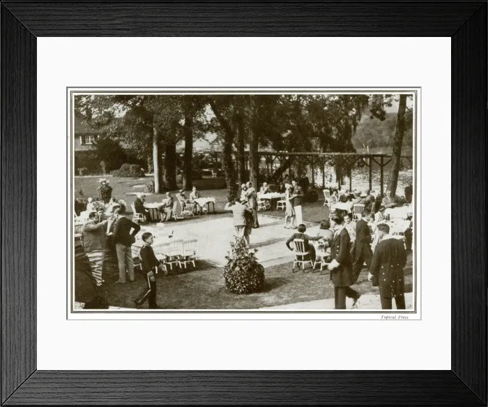 Framed Print : The New Hungaria Restaurant Club at Maidenhead Framed Print : The New Hungaria Restaurant Club at Maidenhead