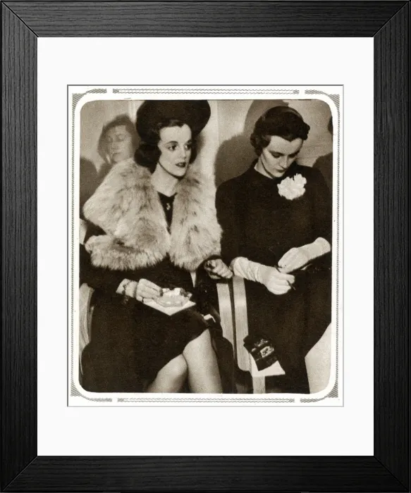 Framed Print : Mrs Charles Sweeny & Miss Jeanne Stourton at Maggy Rouff Framed Print : Mrs Charles Sweeny & Miss Jeanne Stourton at Maggy Rouff