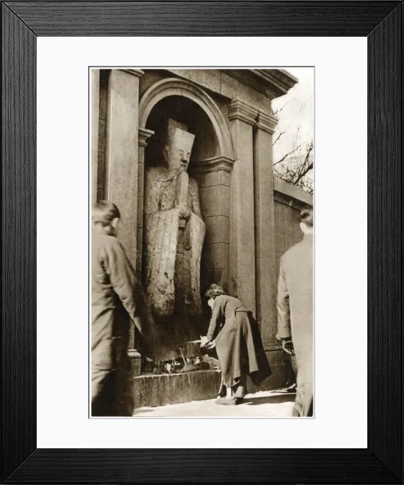 Framed Print : Shanghai Races - statues outside the race club