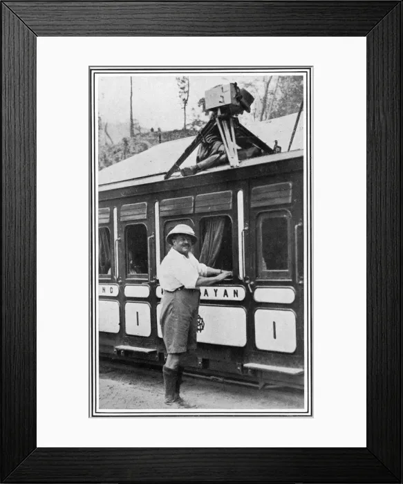 Framed Print : Everest expedition, 1922 - General Bruce and Captain Noel
