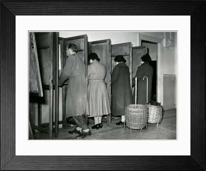 Framed Print : Women recording votes for the General Election 1955 Framed Print : Women recording votes for the General Election 1955
