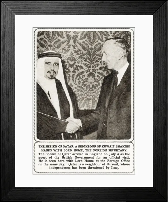 Framed Print : Sheikh of Qatar shakes hands Lord Home