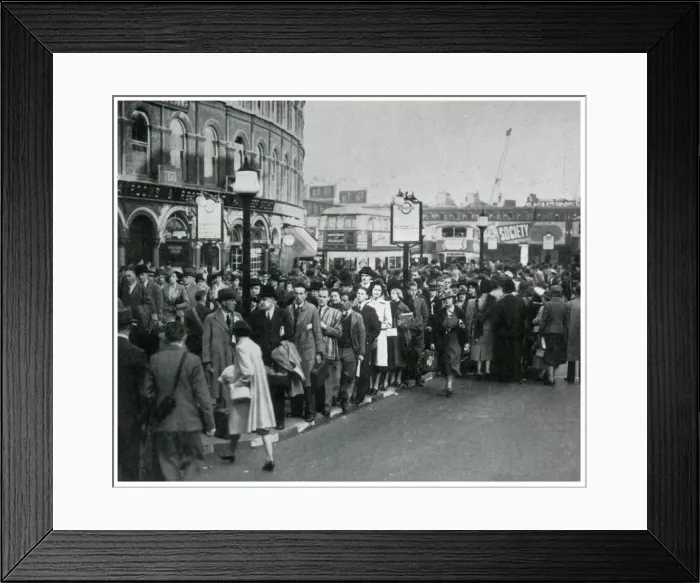 Framed Print : Queueing due to reduced bus services, September 1939