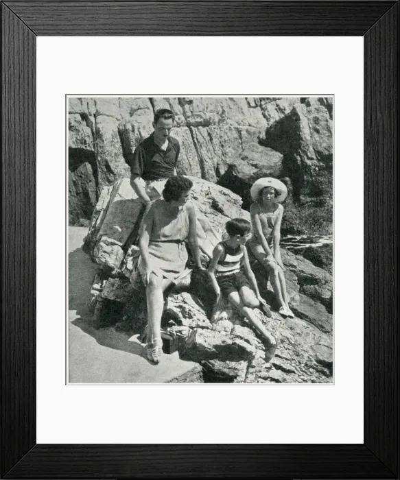 Framed Print : Oswald Mosley and family on the Riviera 1931 Framed Print : Oswald Mosley and family on the Riviera 1931