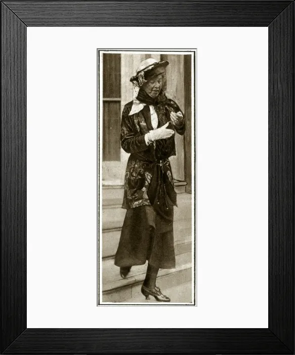 Framed Print : Princess of Pless back in London, 1919 Framed Print : Princess of Pless back in London, 1919