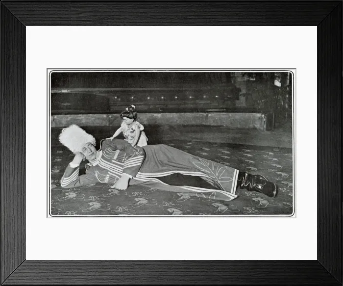 Framed Print : Machnow the Giant & Madame Chiquita, London Hippodrome Framed Print : Machnow the Giant & Madame Chiquita, London Hippodrome