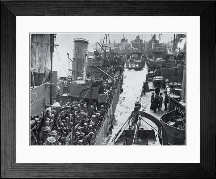 Framed Print : Return of British Expeditionary Force from Dunkirk, WW2 Framed Print : Return of British Expeditionary Force from Dunkirk, WW2