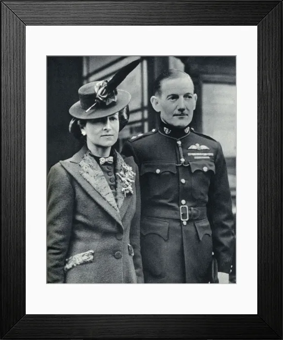 Framed Print : Euan Rabagliati marries Mrs Beatrix Gandolfi-Hornyold Framed Print : Euan Rabagliati marries Mrs Beatrix Gandolfi-Hornyold
