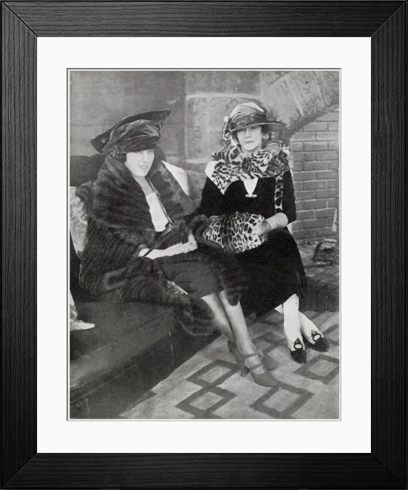 Framed Print : Elinor Glyn and Gloria Swanson Framed Print : Elinor Glyn and Gloria Swanson