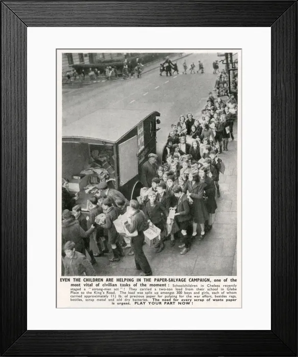 Framed Print : WW2 - Home Front - Schoolchildren in Chelsea, London take part in a paper-salvage campaign Framed Print : WW2 - Home Front - Schoolchildren in Chelsea, London take part in a paper-salvage campaign