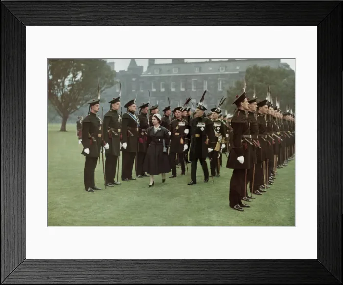 Framed Print : Queen inspecting her Scottish bodyguard Framed Print : Queen inspecting her Scottish bodyguard