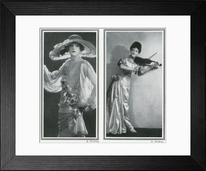 Framed Print : Leading Ladies at Cambridge University. Date: 1925 Framed Print : Leading Ladies at Cambridge University. Date: 1925