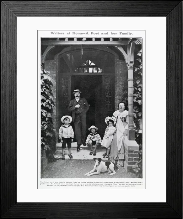 Framed Print : The poet and novelist Katharine Tynan (1861 - 1931), pictured at home with her husband Framed Print : The poet and novelist Katharine Tynan (1861 - 1931), pictured at home with her husband