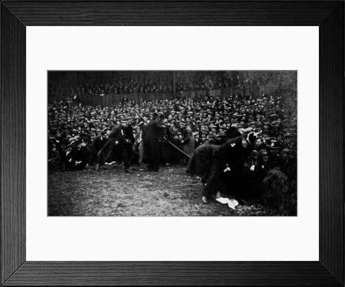 Framed Print : A very great crowd gathered at Cardiff Arms Park for the international rubgy match Framed Print : A very great crowd gathered at Cardiff Arms Park for the international rubgy match