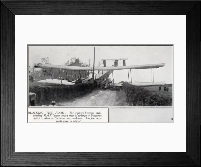Framed Print : Vickers Virginia night bombing RAF plane bound from Hawkinge to Boscombe