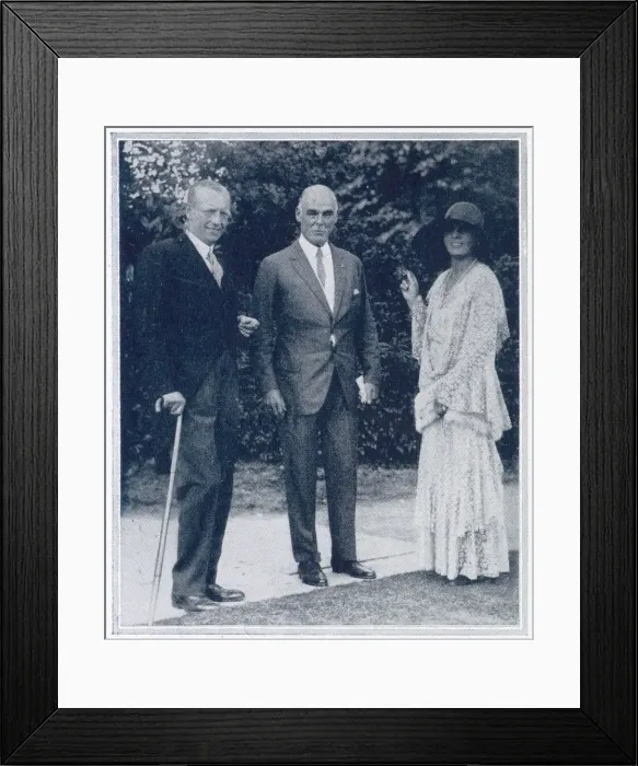 Framed Print : Sir Trevor Dawson, vice-president of Vickers, seen with Colonel Framed Print : Sir Trevor Dawson, vice-president of Vickers, seen with Colonel