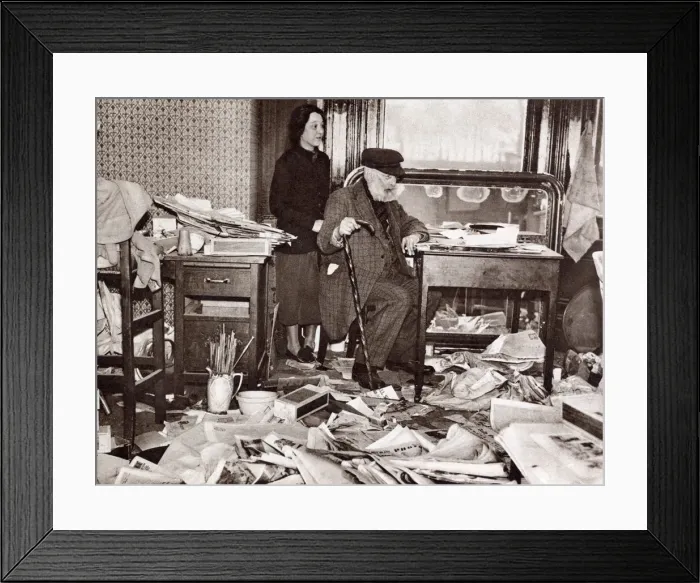 Framed Print : Richard Sickert and wife in his litter-ary studio Framed Print : Richard Sickert and wife in his litter-ary studio