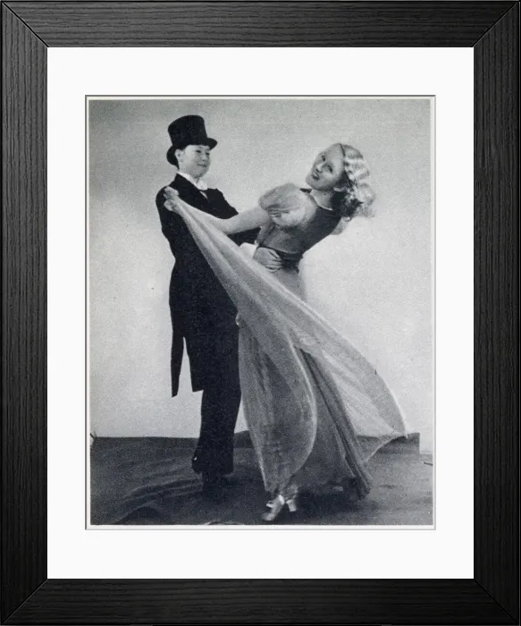 Framed Print : Marie Jacqueline Hope-Nicholson and Joyce Howard performing in the charity matinee put