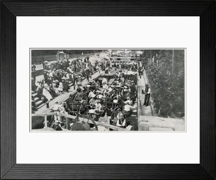 Framed Print : Boulters Lock - on Ascot Sunday, packed with rowing boats in the lock on the River Framed Print : Boulters Lock - on Ascot Sunday, packed with rowing boats in the lock on the River