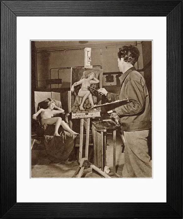 Framed Print : Stefan Knapp, a Polish ex-Serviceman, at work in the Life Class at the Slade School of Art, University College, London. Date: 1950 Framed Print : Stefan Knapp, a Polish ex-Serviceman, at work in the Life Class at the Slade School of Art, University College, London. Date: 1950
