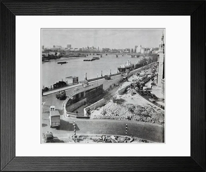 Framed Print : Construction work - New underpass - Blackfriars, London Framed Print : Construction work - New underpass - Blackfriars, London