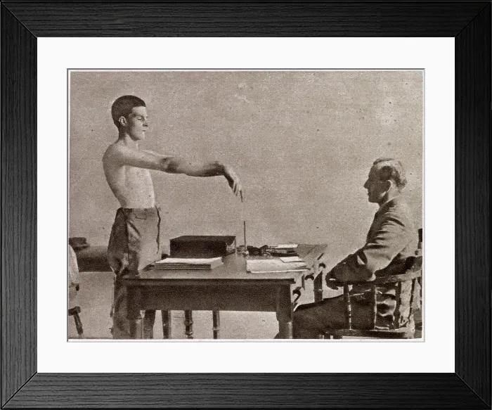 Framed Print : Recruiting for R.A.F. - Nerve Test 1918
