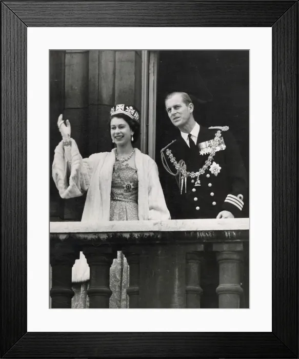 Framed Print : Queen Elizabeth II on balcony after Opening of Parliament Framed Print : Queen Elizabeth II on balcony after Opening of Parliament