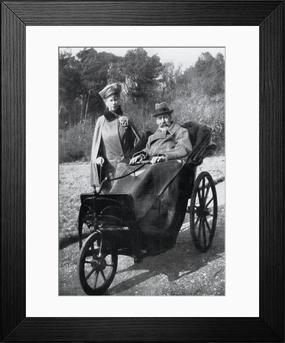 Framed Print : King George V (1865-1936) with Queen Mary in a bath chair (made 40 years previously for Queen Victoria) enjoying the Spring sunshine at Craigwell House, Bognor Regis, West Sussex. Date: 1929 Framed Print : King George V (1865-1936) with Queen Mary in a bath chair (made 40 years previously for Queen Victoria) enjoying the Spring sunshine at Craigwell House, Bognor Regis, West Sussex. Date: 1929